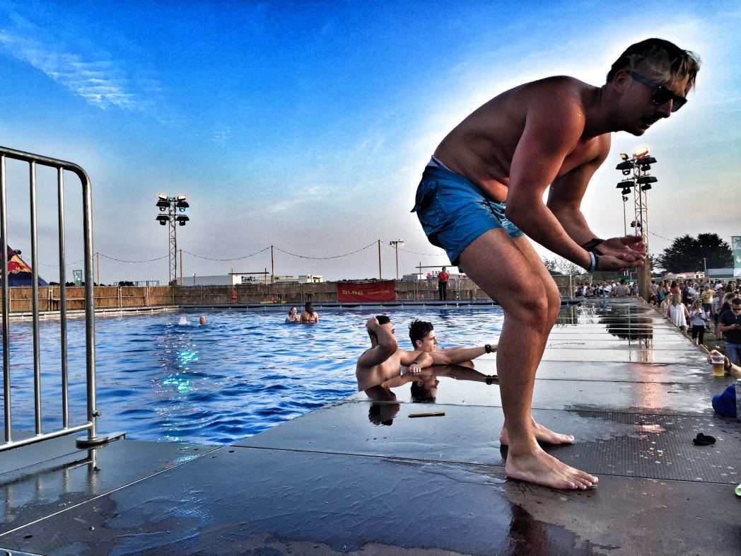 Schwimmbad auf dem Festival