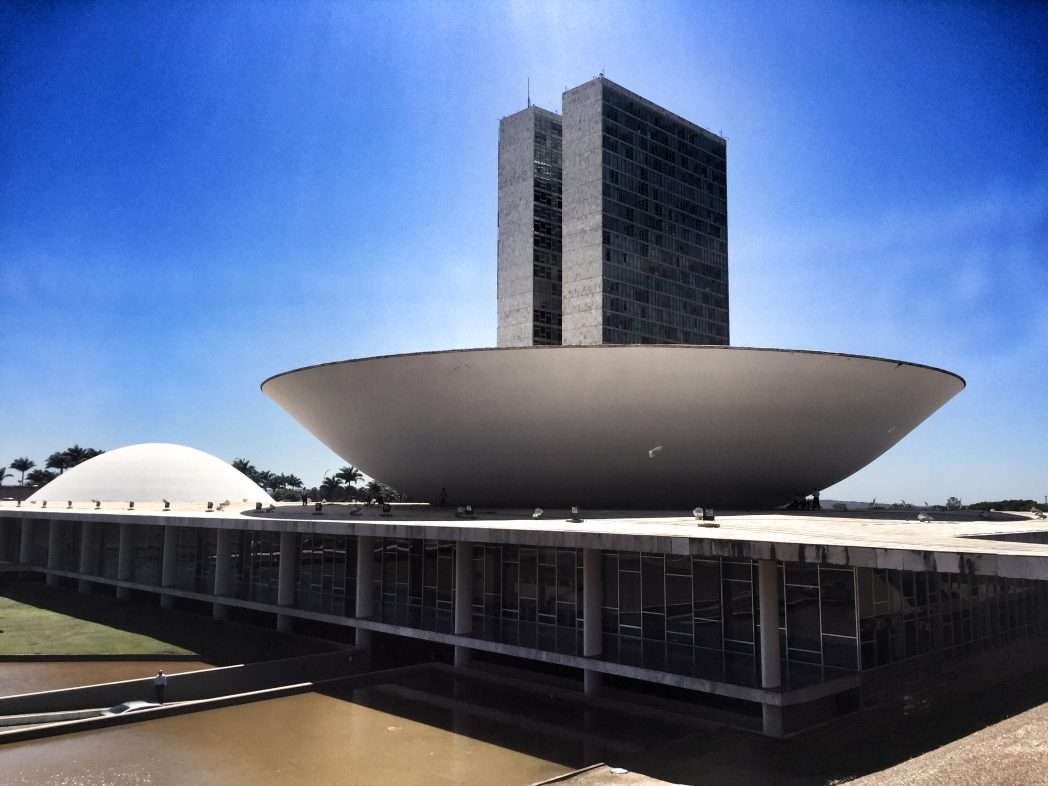 Das Parlament - links der Senat, rechts das Parlament