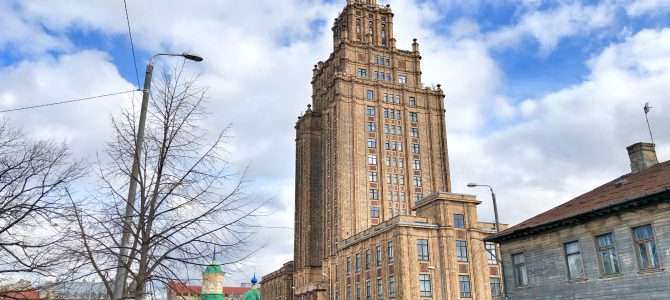 Das Hochhaus der Wissenschaftsakademie in Riga Das Hochhaus der Wissenschaftsakademie in Riga