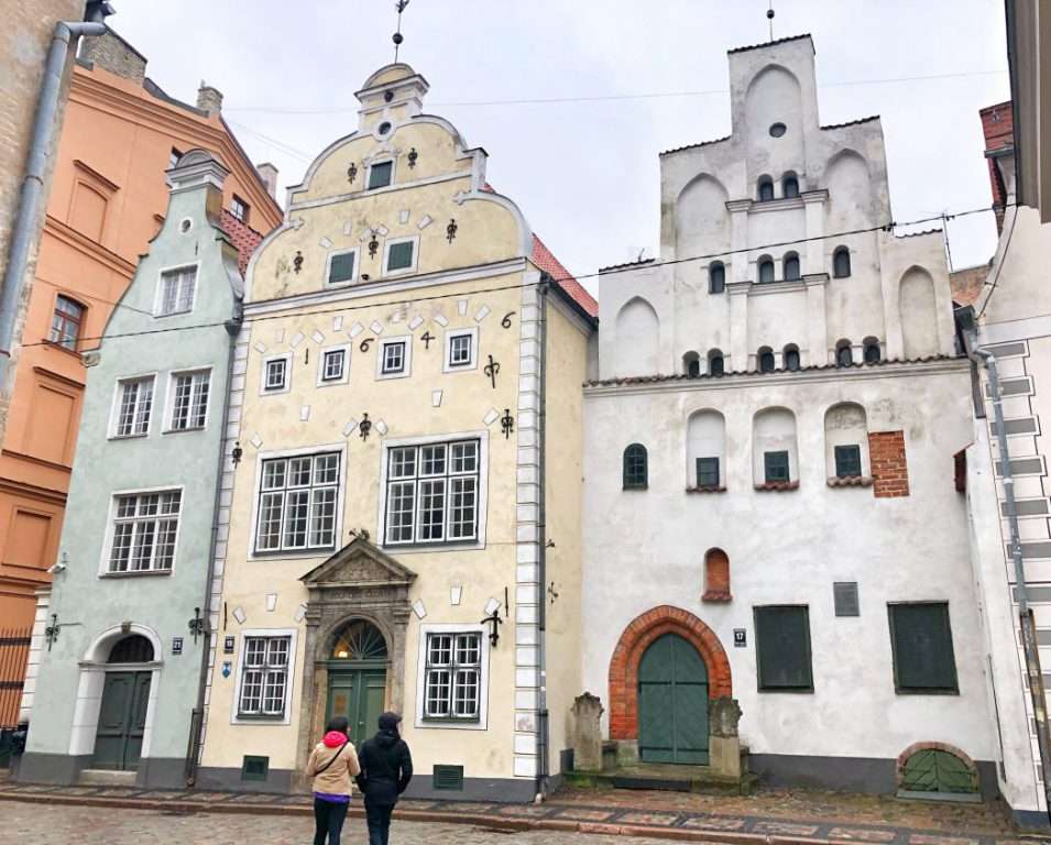 Die drei Brüder in Riga Colorfulcities.de