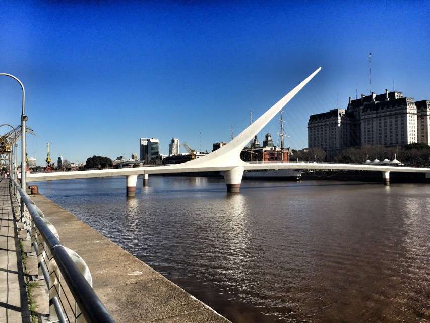 Puerto Madero – der alte Hafen in Buenos Aires Puerto Madero – der alte Hafen in Buenos Aires