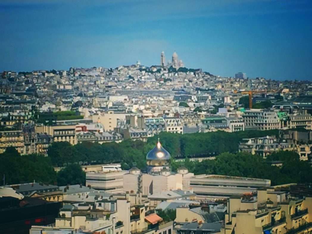 Blick vom Eiffelturm auf Sacre Coeur
