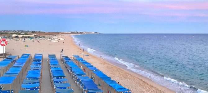 Armacao de Pera an der Algarve – breiter Sandstrand und schöne Restaurants Armacao de Pera an der Algarve – breiter Sandstrand und schöne Restaurants