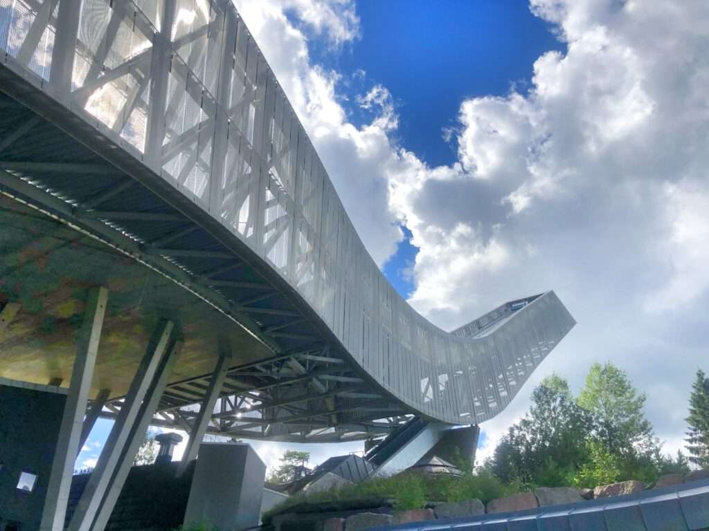 Zum Holmenkollen in Oslo Zum Holmenkollen in Oslo